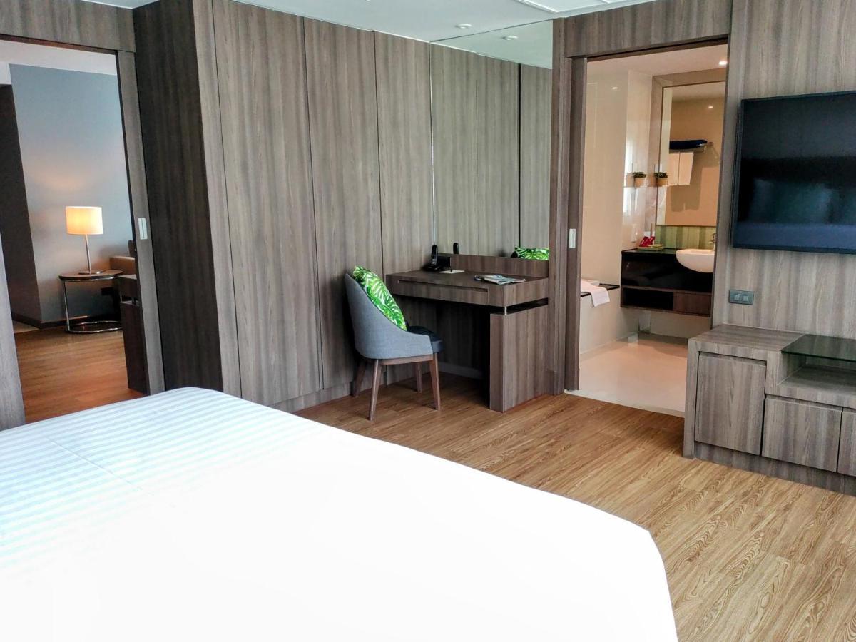מלון Novotel Living Sukhumvit Legacy 4*