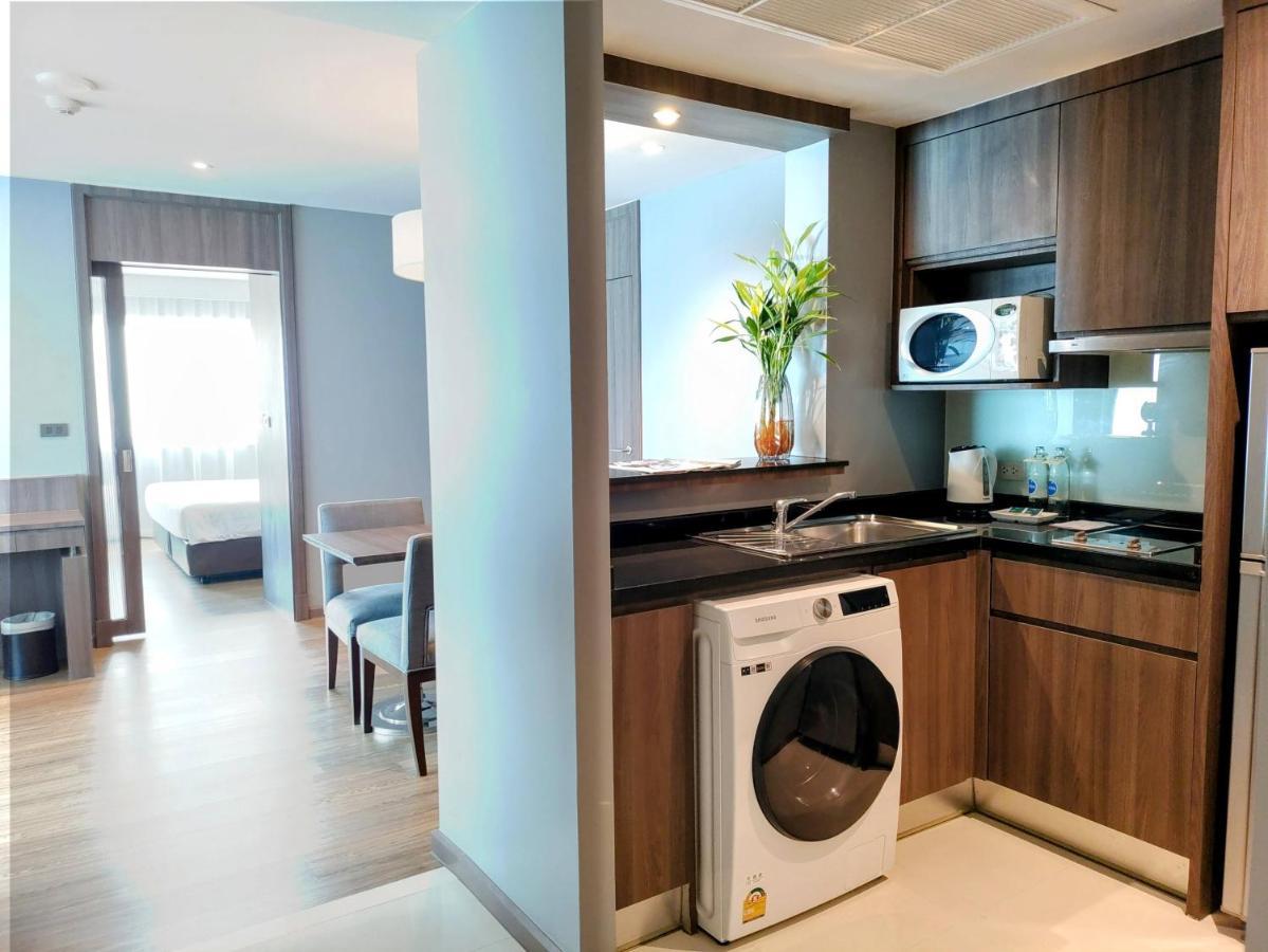 מלון Novotel Living Sukhumvit Legacy 4*