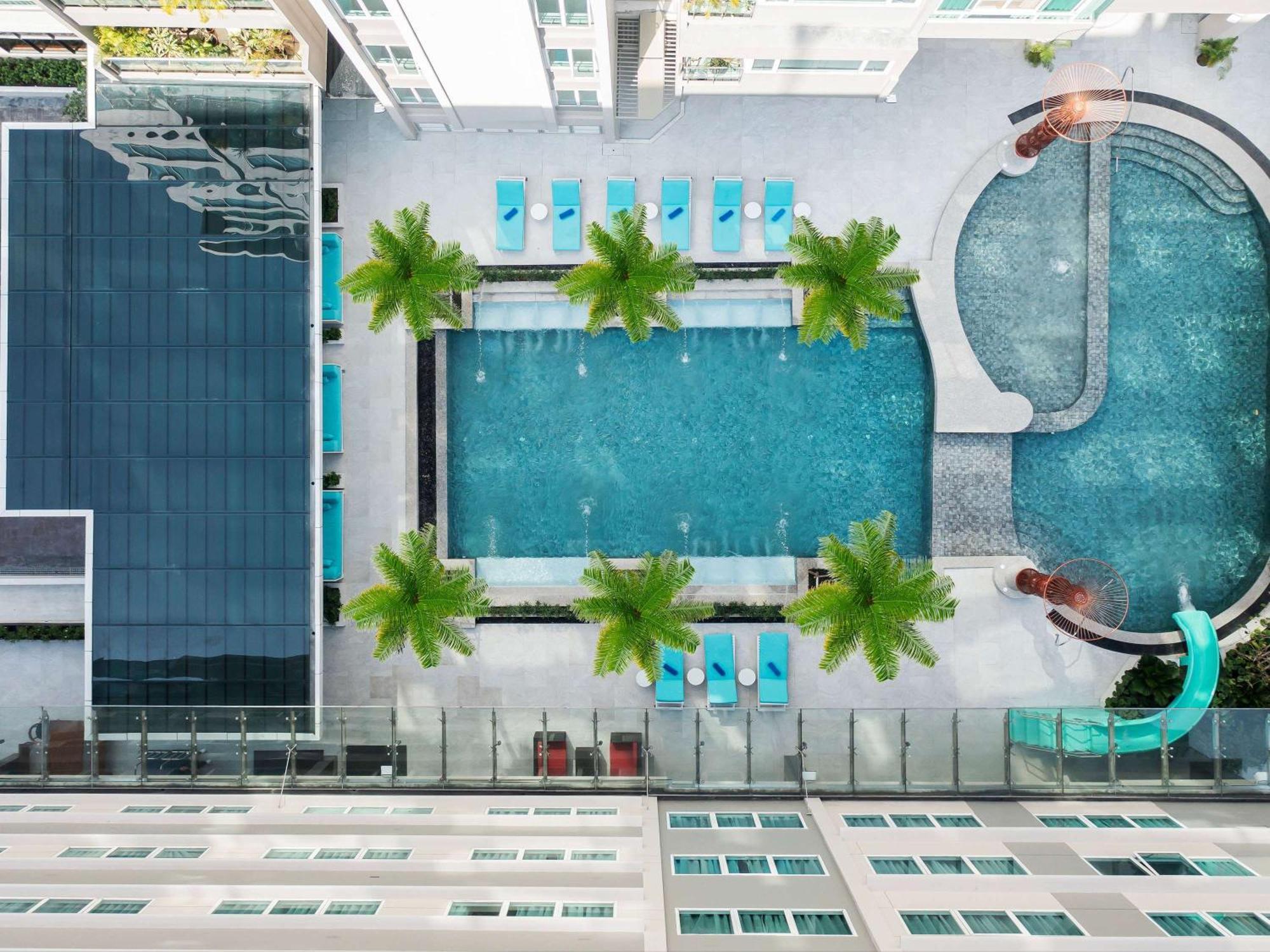 Novotel Living Sukhumvit Legacy מלון בנגקוק