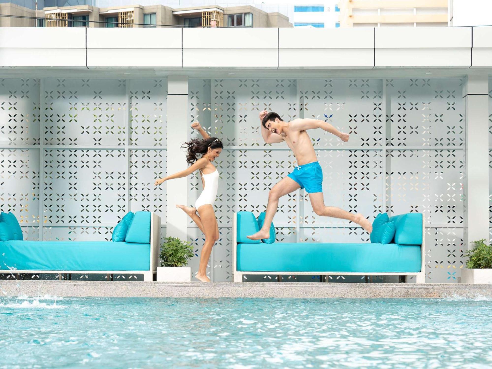 Novotel Living Sukhumvit Legacy מלון 4*