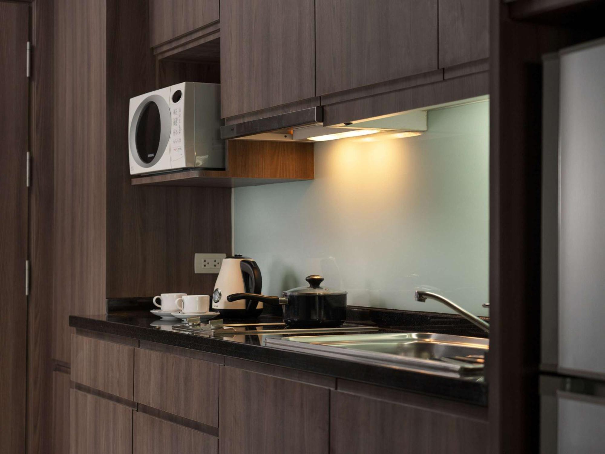 מלון Novotel Living Sukhumvit Legacy בנגקוק