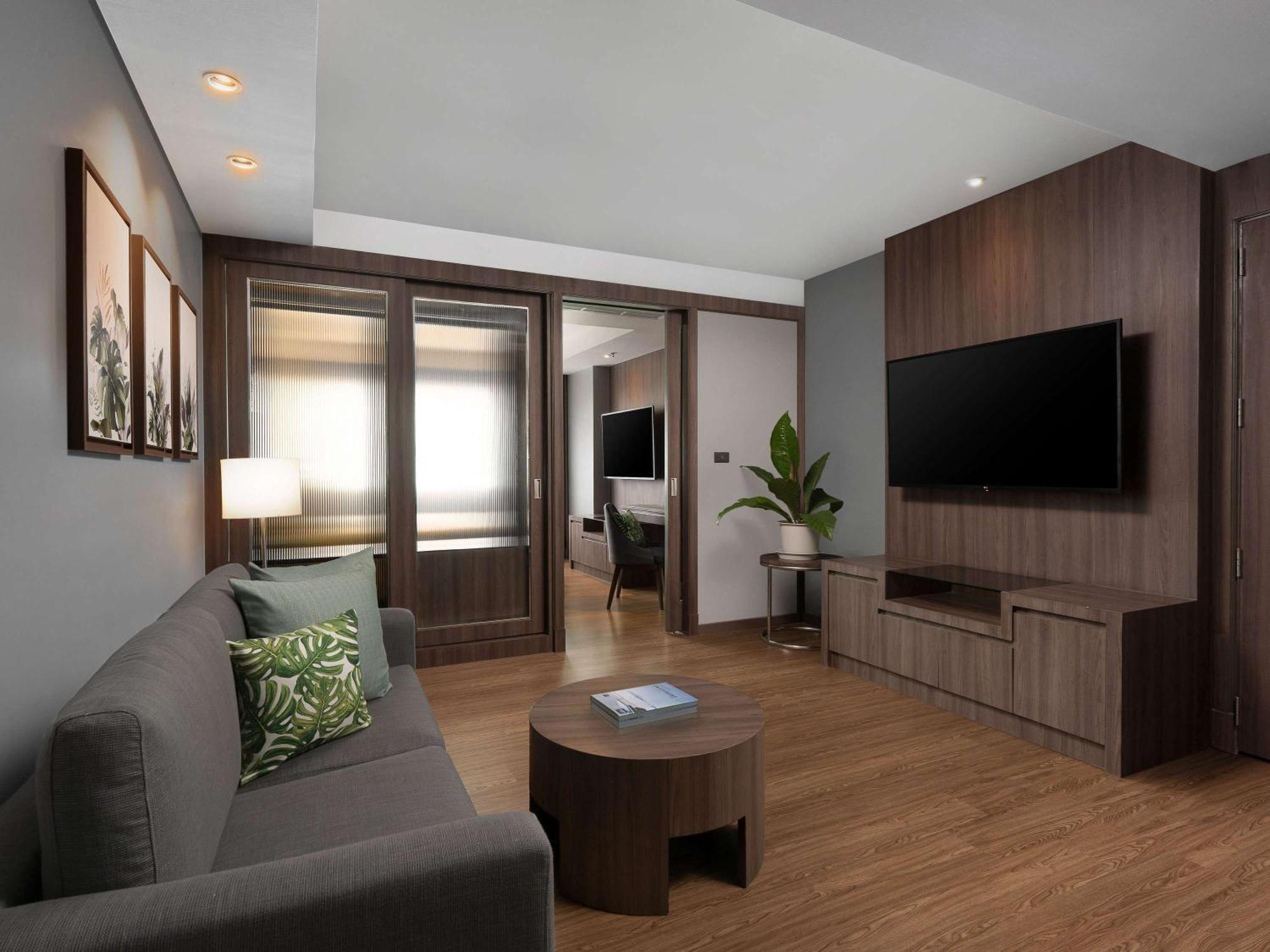 מלון Novotel Living Sukhumvit Legacy בנגקוק