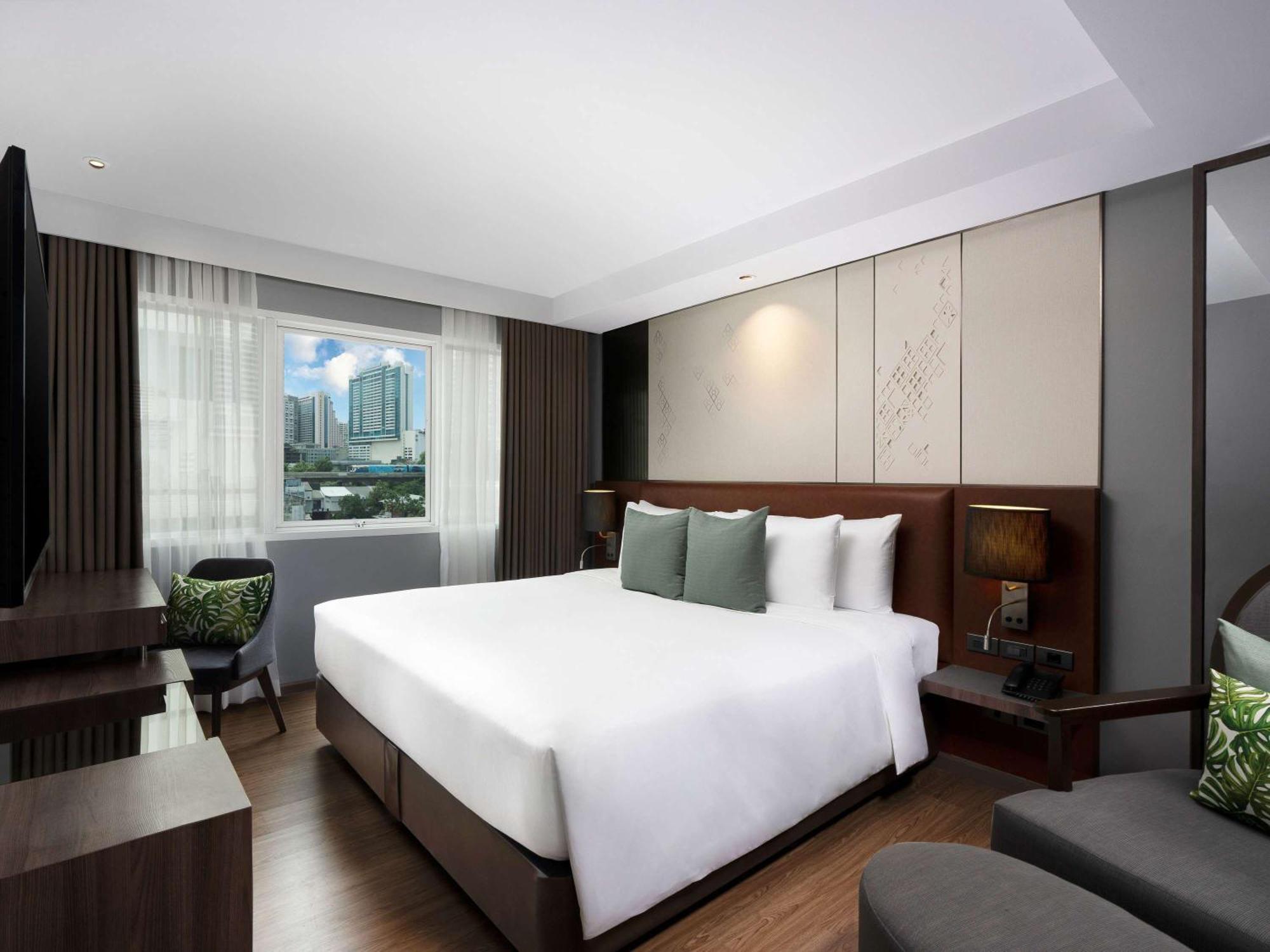 Novotel Living Sukhumvit Legacy מלון בנגקוק