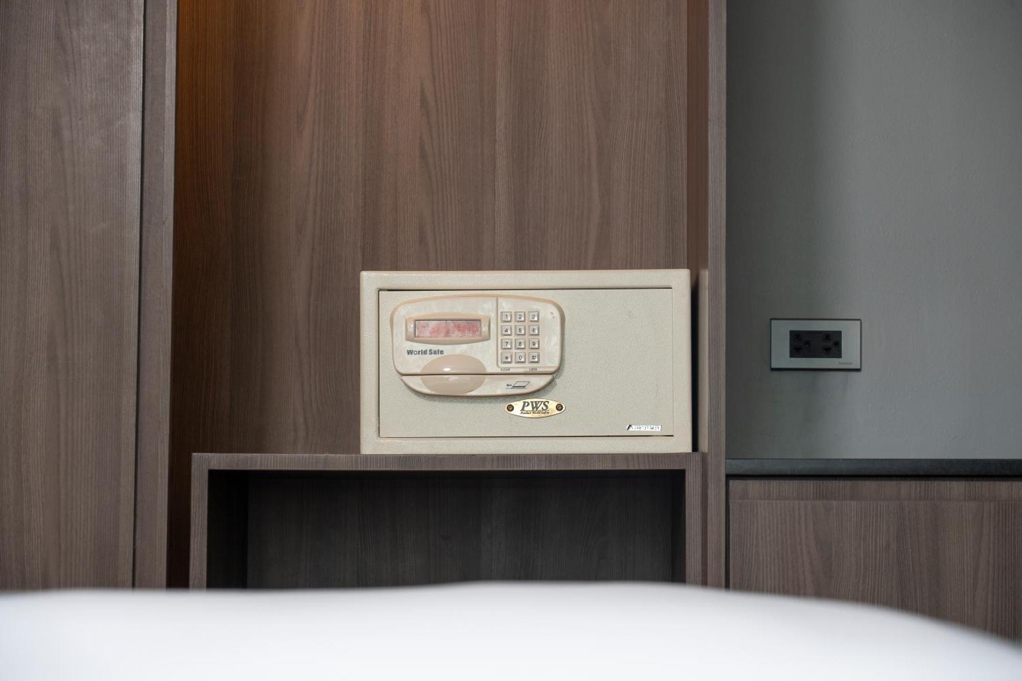 Novotel Living Sukhumvit Legacy מלון בנגקוק
