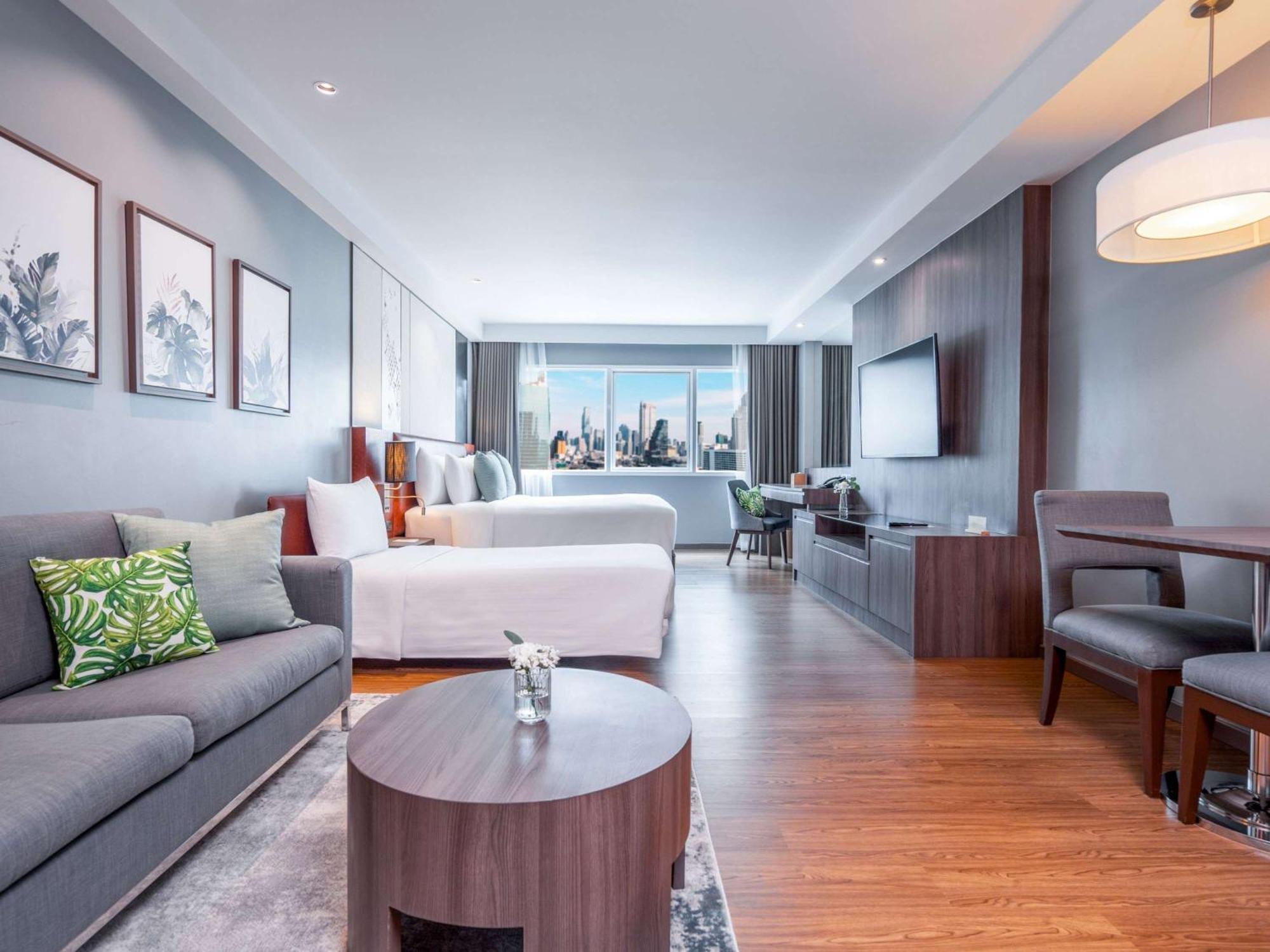 Отель Novotel Living Sukhumvit Legacy