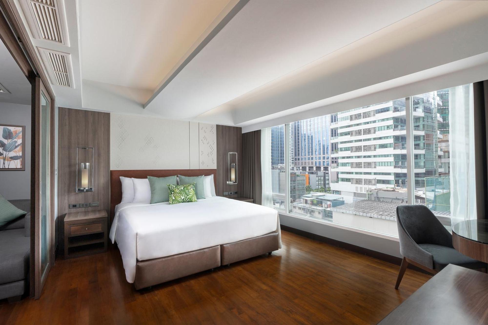 Novotel Living Sukhumvit Legacy Отель Бангкок